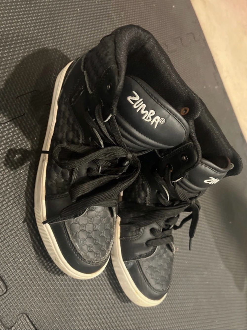 Zumba Fitness women’s Black and White High-Top Sneakers